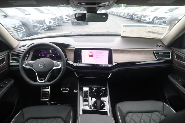 Volkswagen Atlas Vehicle Image 07