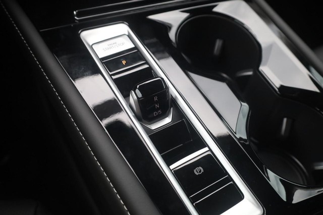 Volkswagen Atlas Vehicle Image 18