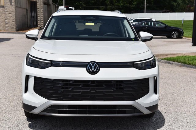 Volkswagen Tiguan Vehicle Image 04