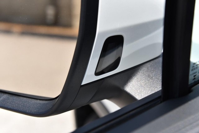 Volkswagen Tiguan Vehicle Image 10