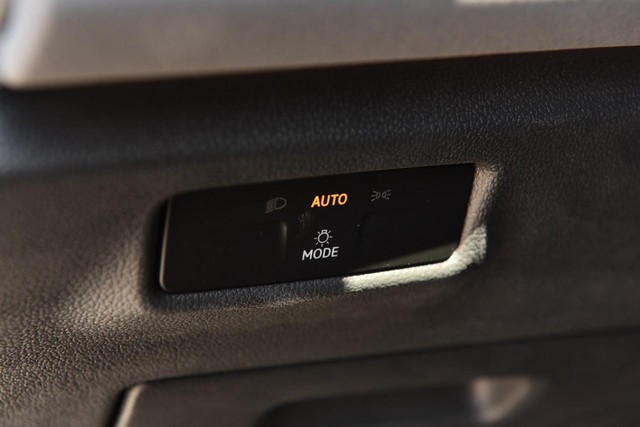 Volkswagen Tiguan Vehicle Image 11