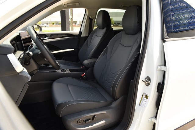 Volkswagen Tiguan Vehicle Image 19
