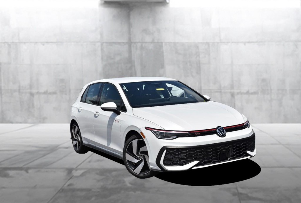 Volkswagen Golf GTI Vehicle Full-screen Gallery Image 2