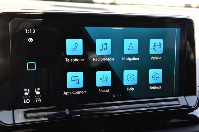Volkswagen Atlas Cross Sport Vehicle Image 14