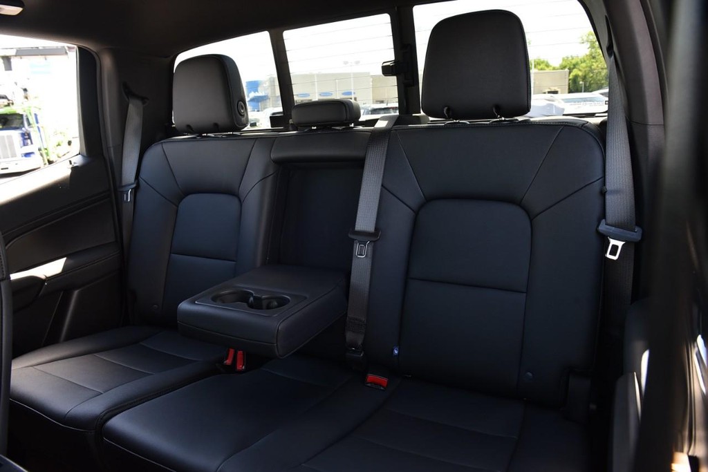 GMC Canyon Vehicle Full-screen Gallery Image 20