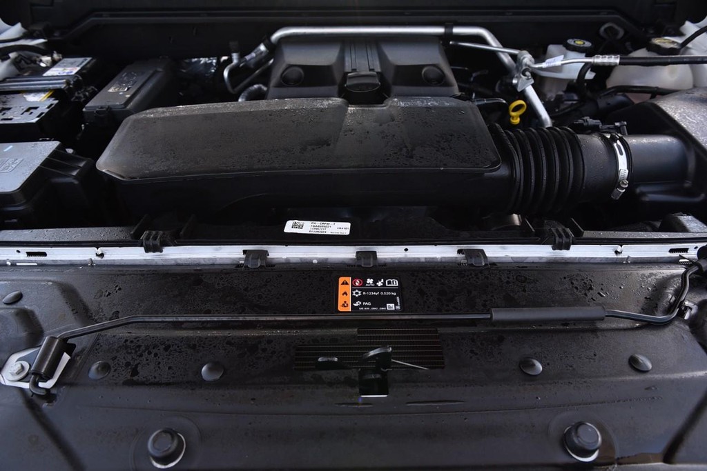 GMC Canyon Vehicle Full-screen Gallery Image 22