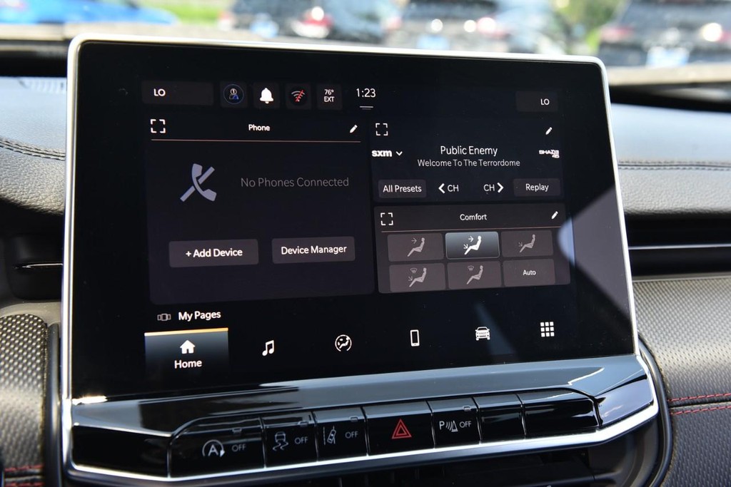 Jeep Compass Vehicle Full-screen Gallery Image 14