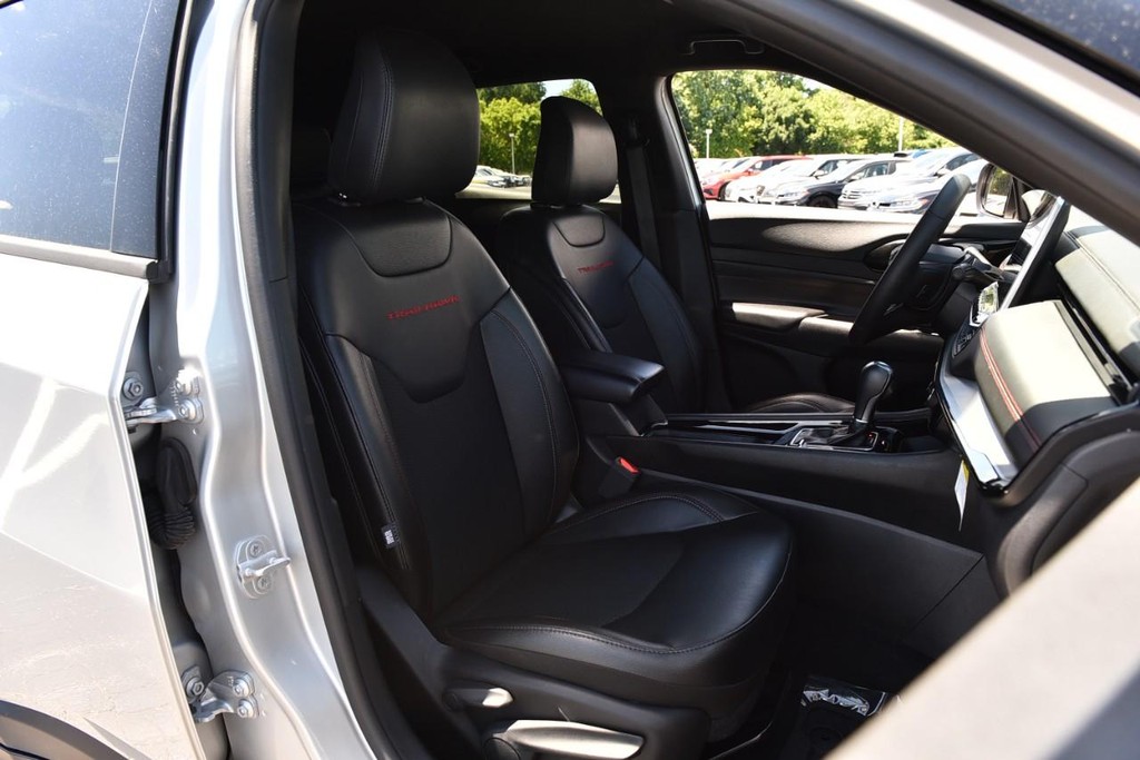 Jeep Compass Vehicle Full-screen Gallery Image 22