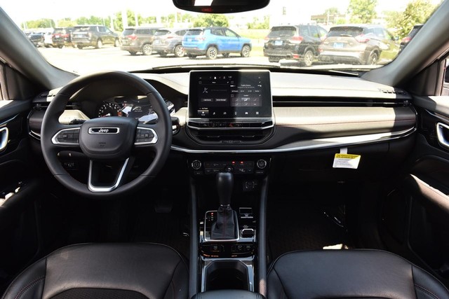 Jeep Compass Vehicle Image 07