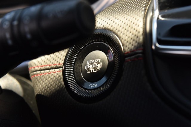 Jeep Compass Vehicle Image 19