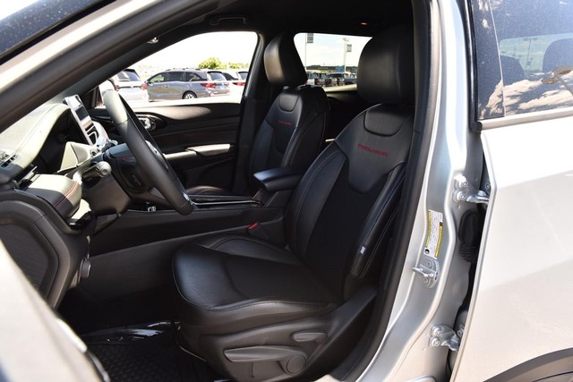 Jeep Compass Vehicle Image 21