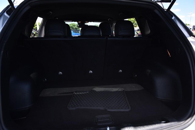 Jeep Compass Vehicle Image 25