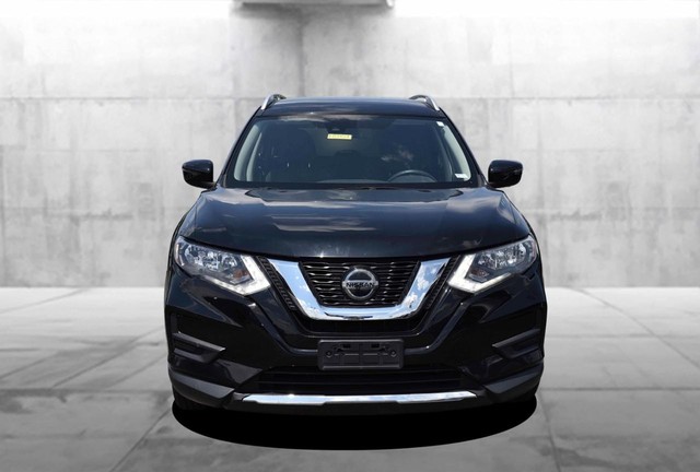 Nissan Rogue Vehicle Image 04