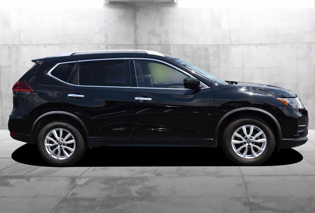 Nissan Rogue Vehicle Image 05