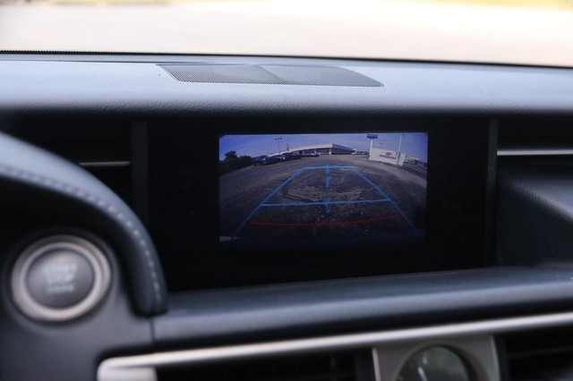 Lexus IS 350 Vehicle Image 17