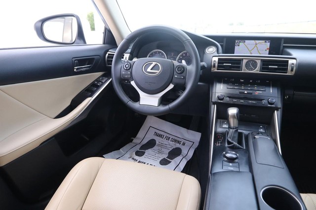 Lexus IS 350 Vehicle Image 24