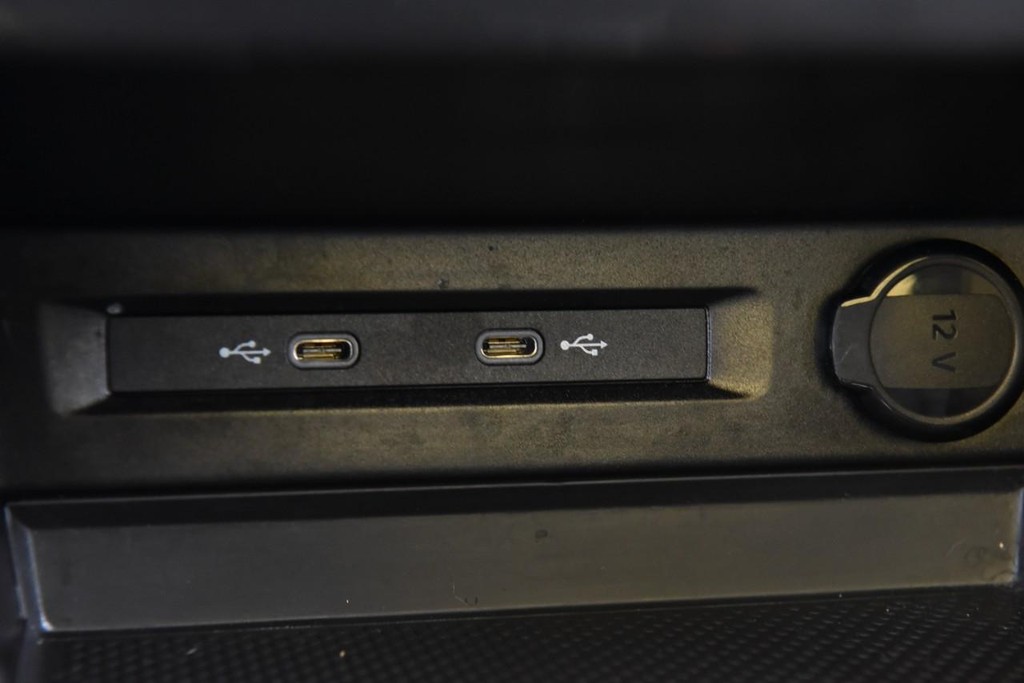 Volkswagen Tiguan Vehicle Full-screen Gallery Image 16