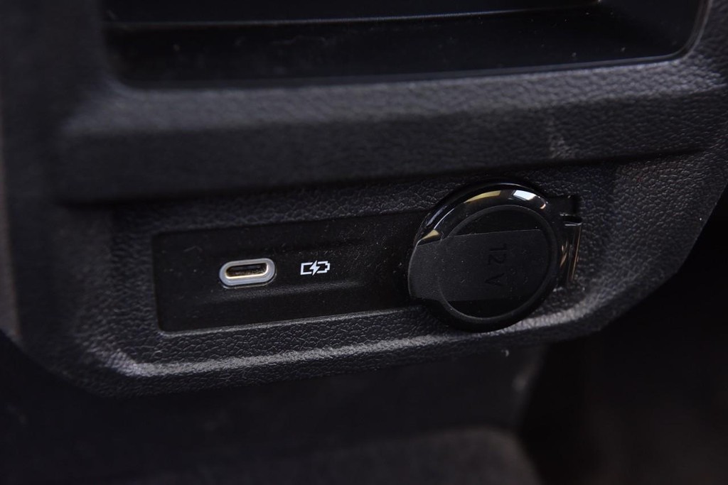 Volkswagen Tiguan Vehicle Full-screen Gallery Image 25