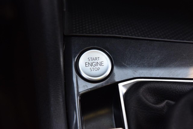 Volkswagen Tiguan Vehicle Image 17