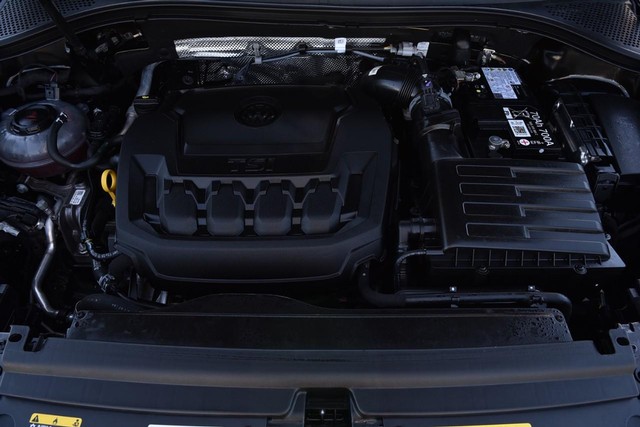 Volkswagen Tiguan Vehicle Image 28