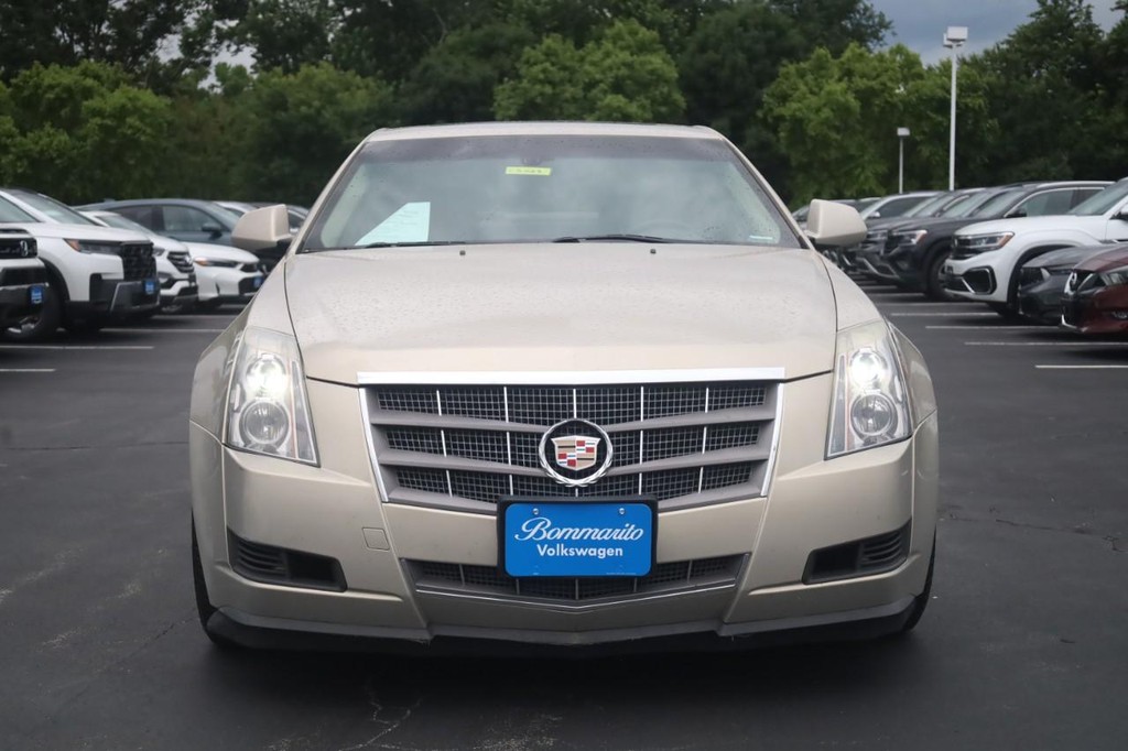 Cadillac CTS Vehicle Full-screen Gallery Image 03