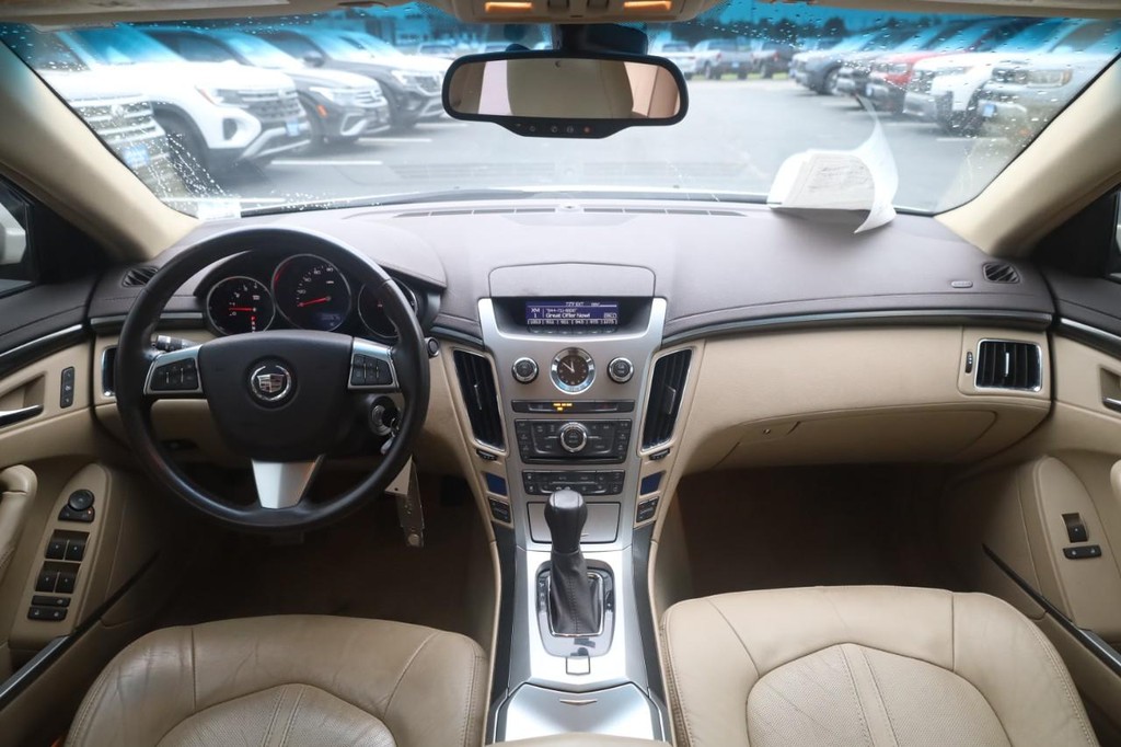 Cadillac CTS Vehicle Full-screen Gallery Image 06