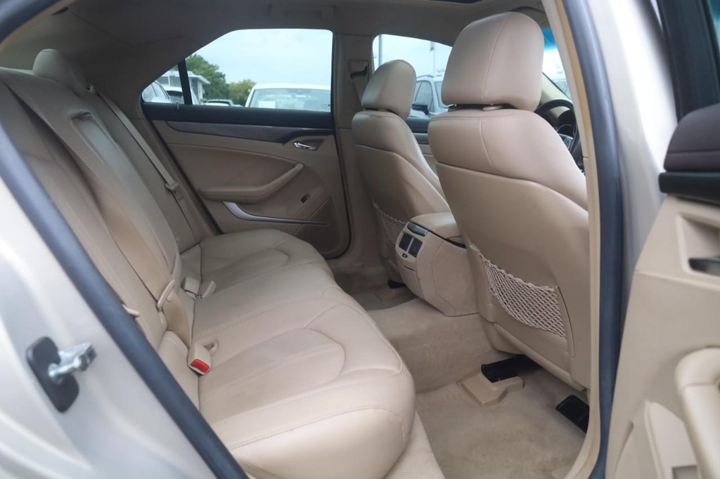 Cadillac CTS Vehicle Full-screen Gallery Image 20
