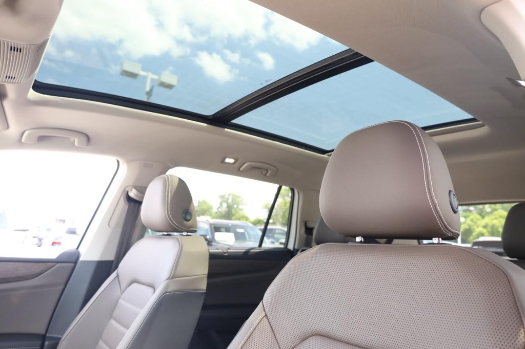 Volkswagen Atlas Vehicle Full-screen Gallery Image 22