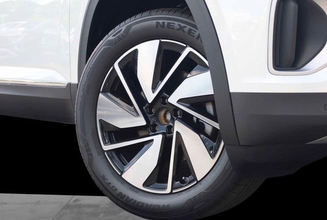 Volkswagen Atlas Vehicle Image 03