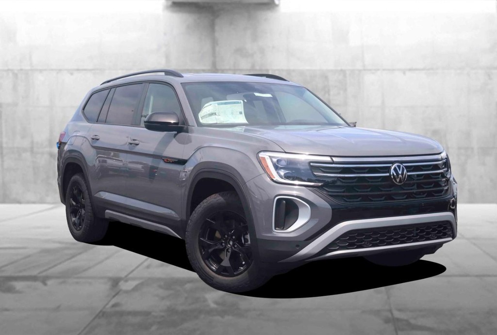 Volkswagen Atlas Vehicle Full-screen Gallery Image 2