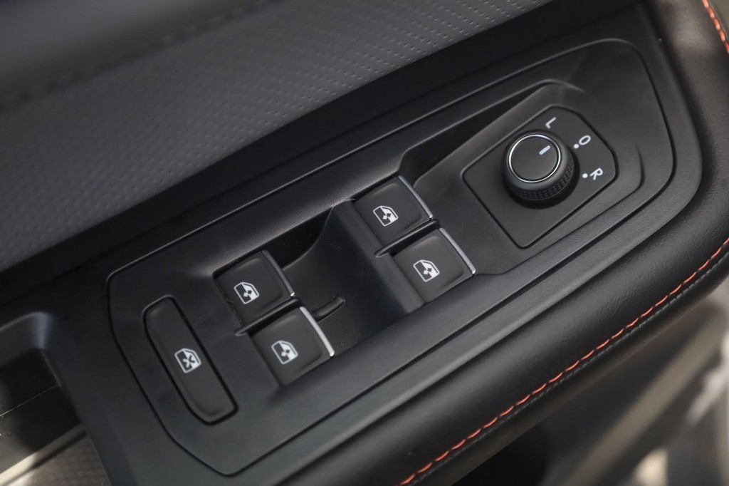Volkswagen Atlas Vehicle Full-screen Gallery Image 11