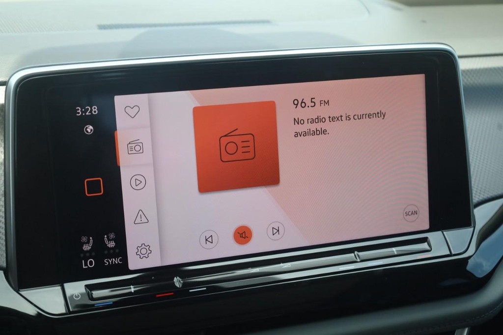 Volkswagen Atlas Vehicle Full-screen Gallery Image 14