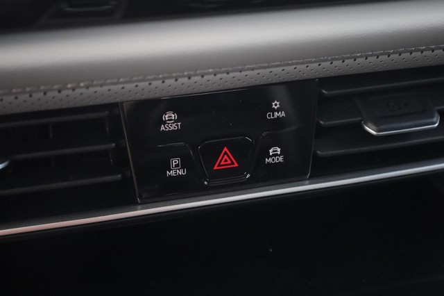 Volkswagen Atlas Vehicle Image 16