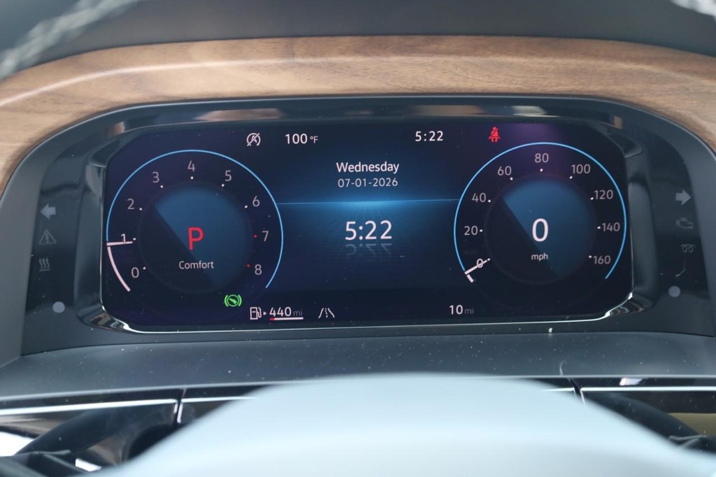 Volkswagen Atlas Vehicle Full-screen Gallery Image 12