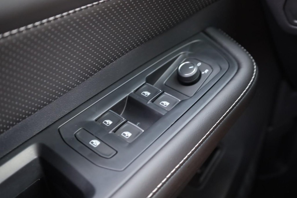 Volkswagen Atlas Vehicle Full-screen Gallery Image 19