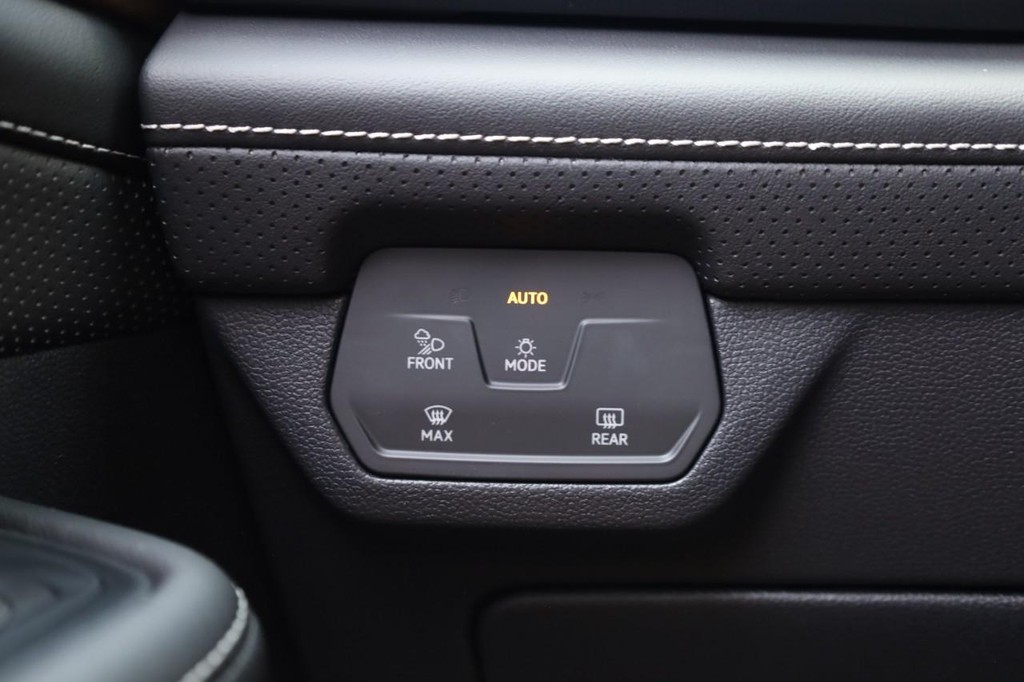 Volkswagen Atlas Vehicle Full-screen Gallery Image 20