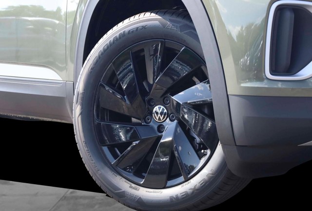 Volkswagen Atlas Vehicle Image 03