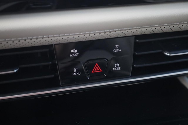 Volkswagen Atlas Vehicle Image 16