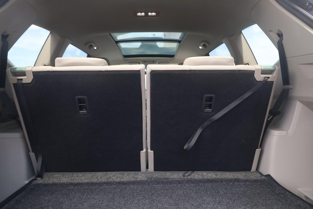 Volkswagen Atlas Vehicle Full-screen Gallery Image 23