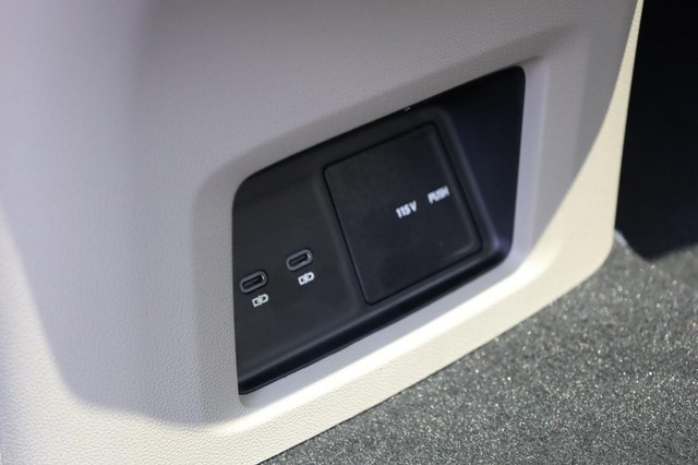 Volkswagen Atlas Vehicle Image 25
