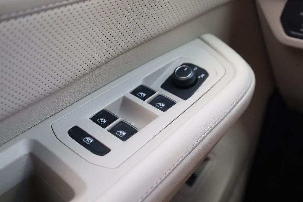 Volkswagen Atlas Vehicle Full-screen Gallery Image 19