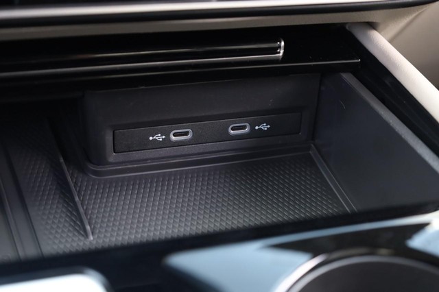 Volkswagen Atlas Vehicle Image 16