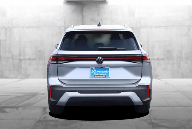 Volkswagen Tiguan Vehicle Image 06