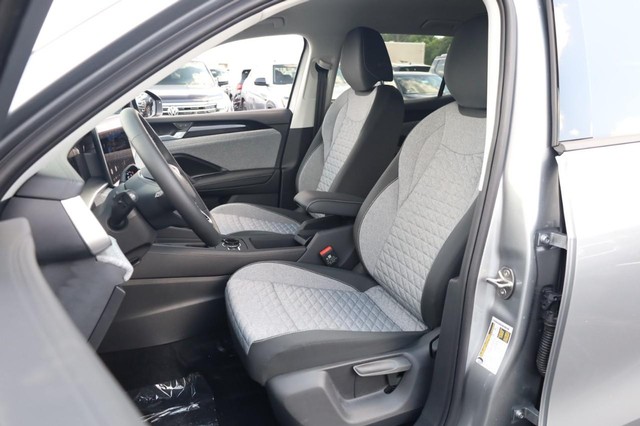 Volkswagen Tiguan Vehicle Image 08