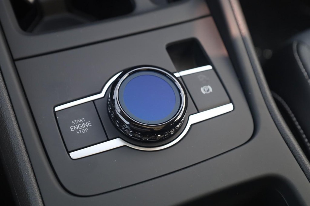 Volkswagen Tiguan Vehicle Full-screen Gallery Image 16