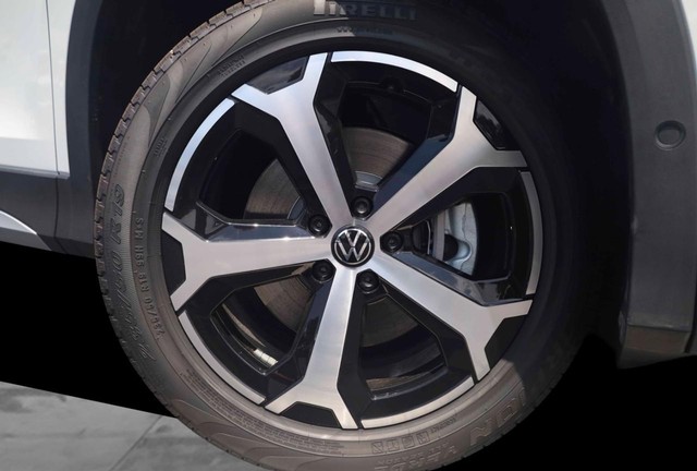Volkswagen Tiguan Vehicle Image 03