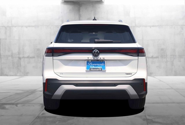 Volkswagen Tiguan Vehicle Image 06