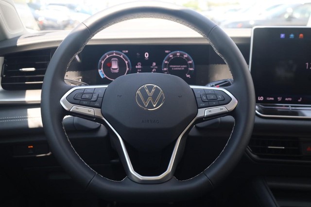 Volkswagen Tiguan Vehicle Image 08