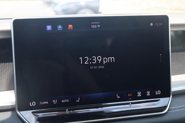 Volkswagen Tiguan Vehicle Image 14