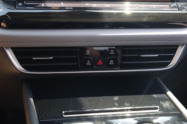 Volkswagen Atlas Vehicle Image 14